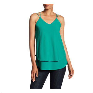 Romeo & Juliet Couture Ruffle Keyhole Tank Green L